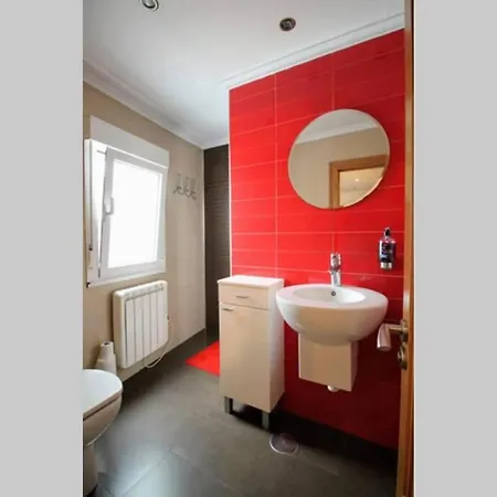 Apartamento Nuevo 8 Minutos Ayuntamiento, 10 Catedral, Wifi