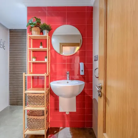 Apartamento Nuevo 8 Minutos Ayuntamiento, 10 Catedral, Wifi Oviedo